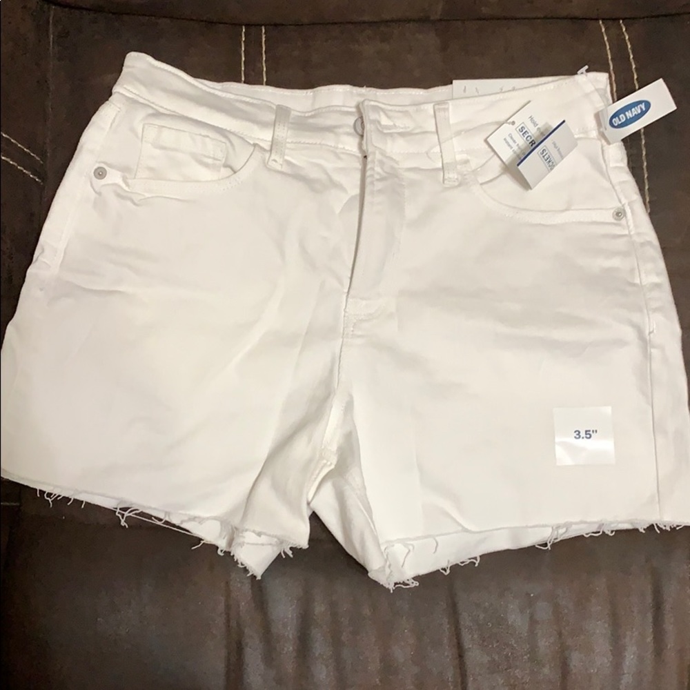 White Old navy shorts